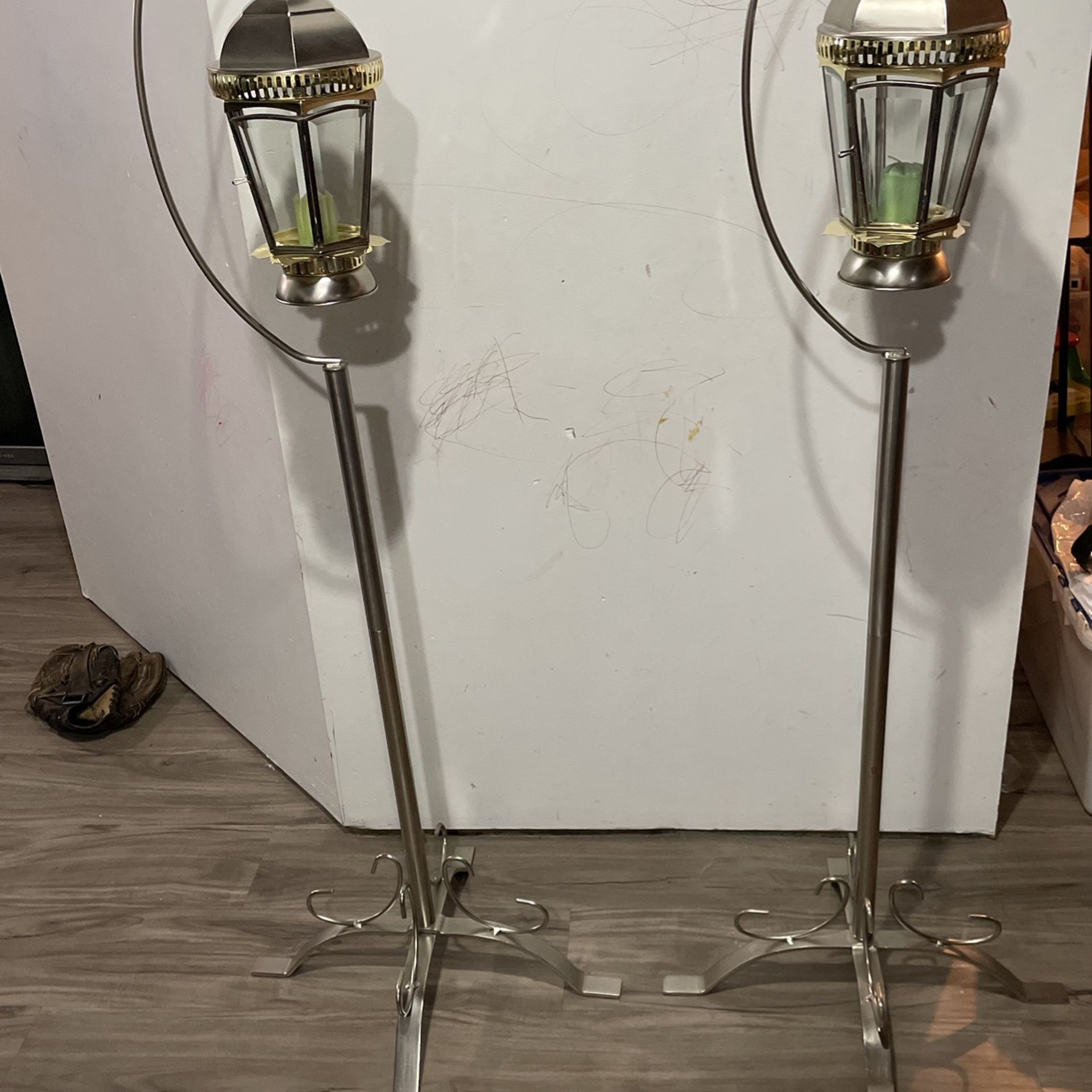 Traditional Tall Metal Lantern With Candles (obo)