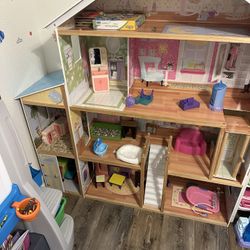 Doll House 