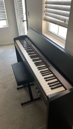 Roland Digital Piano F-140R