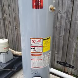 State Select 40 Gallon Gas Water Heater And Expansion Tank for Sale in  Virginia Beach, VA - OfferUp