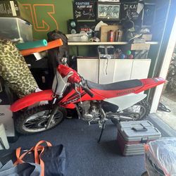 Dirt Bike 230 CRF 2005 Green sticker