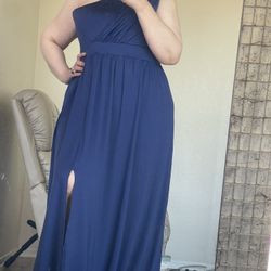 One shoulder navy blue maxi dress size XL with a side slit .  New never used  Check my other listings 