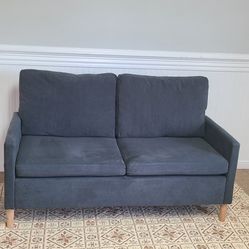 Mini sofa in excelent condition 