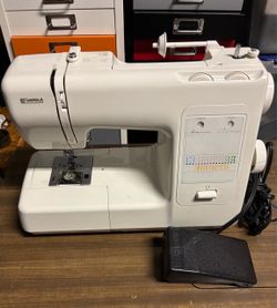 Kenmore Sewing Machine with Foot Pedal