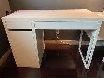 IKEA Mincke Desk - White