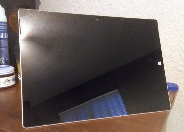 Microsoft Surface 3 1657 Works Perfect No Issues