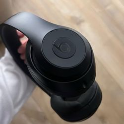 Beats Studio Pro A2924 Mint Condition  (Black)