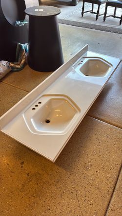 Bathroom vanity countertop