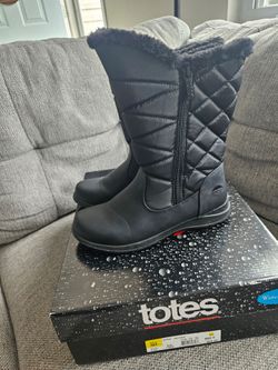 Totes Joni Black Waterproof Winter Boots – Women’s Size 7M – excellent condition w/ Box