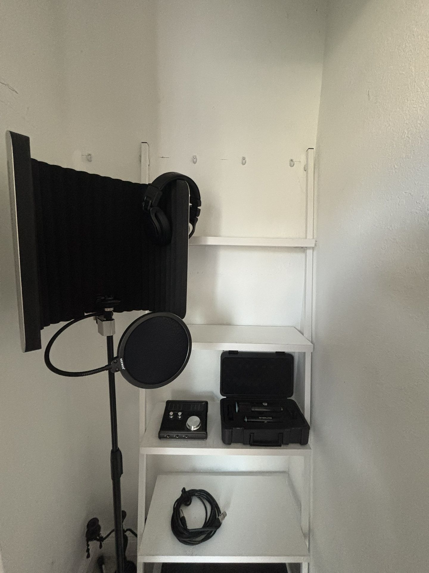 Record Recording Studio Bundle - Complete Starter kit For Podcasts & Music Recording