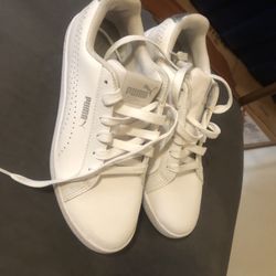 Puma Sneakers