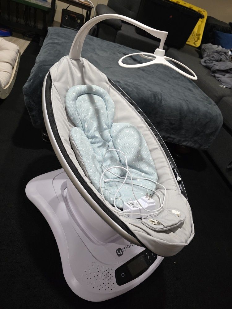Mamaroo Bassinet
