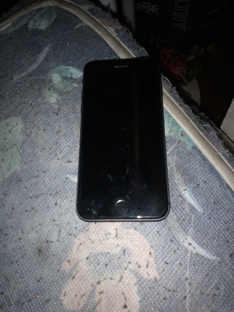 Iphone 8 SE willing To Negotiate