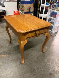 Nice end table with drawer