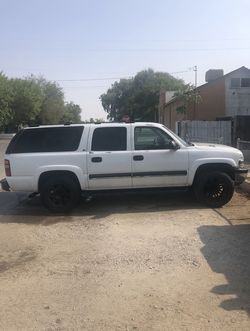 2002 2wd Suburban