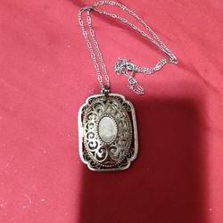 Vintage Avon Locket 