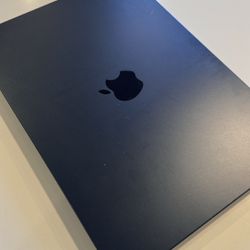 MacBook Air with M2 chip - Midnight (2022)