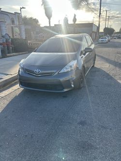 2012 Toyota Prius V