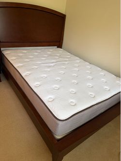 Like New Mattress - Queen size