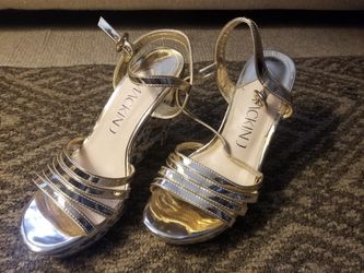 New Cute Wedges Size 7.5