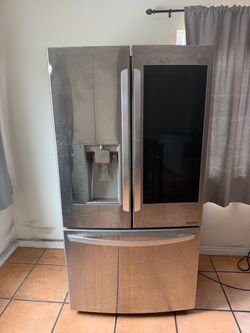 LG refrigerator 24 cubic ft
