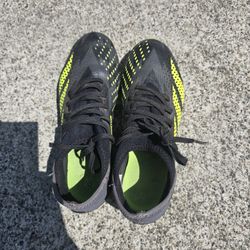 Adidas Preaders Size 5.5