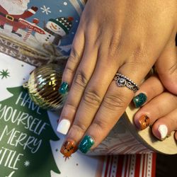 Nails 