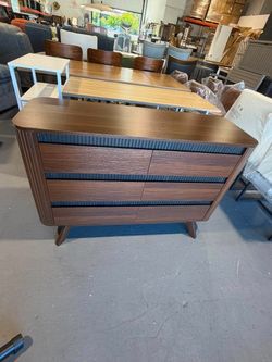 New - 6 Drawers Wooden Dresser