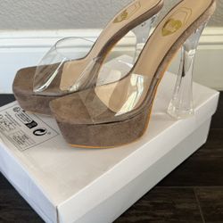 Brandnew Taupe Heels Size 6 Retail Value $97.99 + Tax 