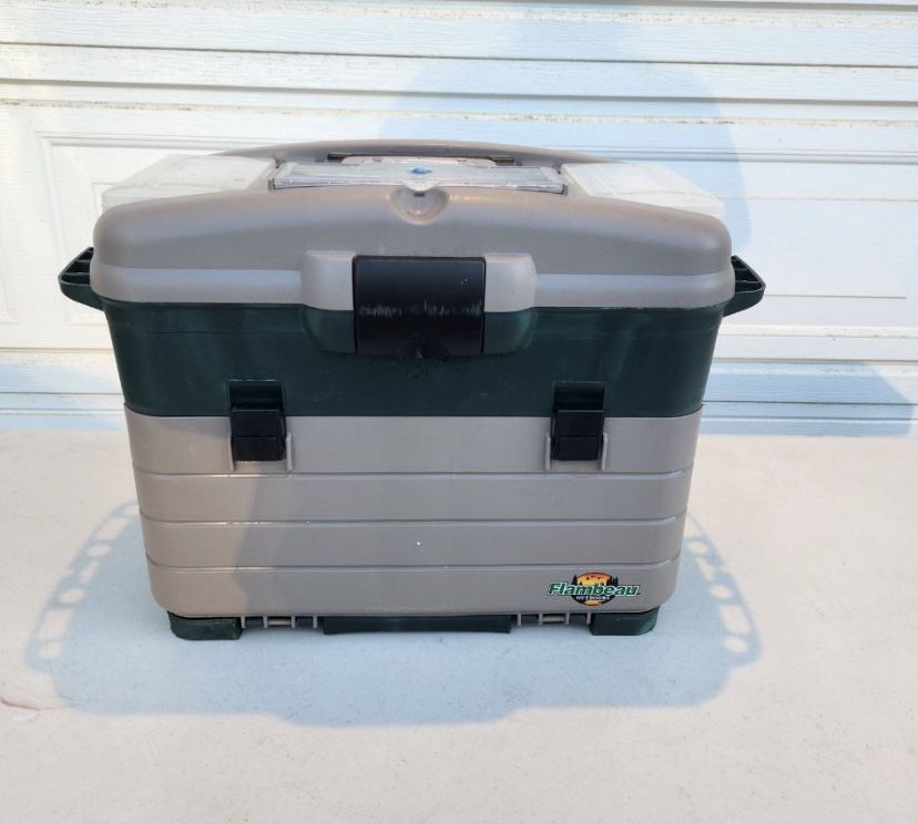 Nice Tackle Box