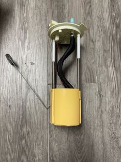 17-19 Ford F550Super Duty 6.7 L New Genuine Fuel Pump HC3Z-9275-B