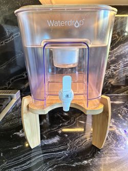 Waterdrop 20-Cup Water Filter Dispenser with Bamboo Stand