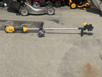 DeWalt cordless string trimmer (weed eater/weed whacker)