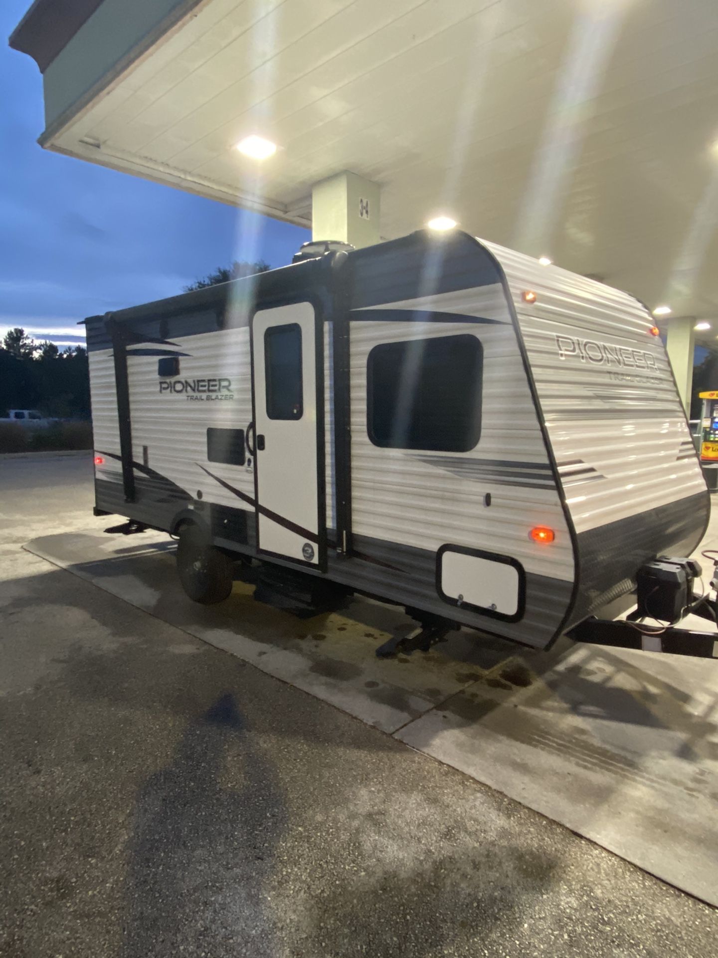 2019 Heartland Pioneer Travel Trailer Camper RV