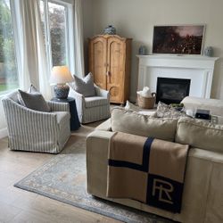 Set of 2 Swivel Arm Chairs