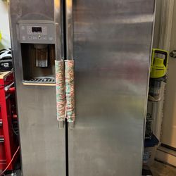 Refrigerador GE Side by Side Stainless Steel 