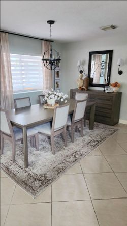 Dining Set - 6 Chairs + table Extension Like New
