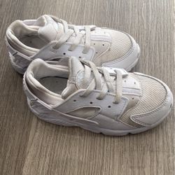 Nike  Huaraches Size 9c — Pick Up Only 