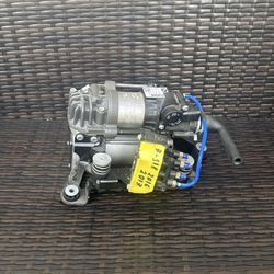 2016 2017 2018 2019 BMW 750i XDRIVE AIR RIDE SUSPENSION COMPRESSOR OEM