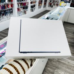 13 Inch MacBook Air With Apple M2 Chip 256gb 8gb Ram 