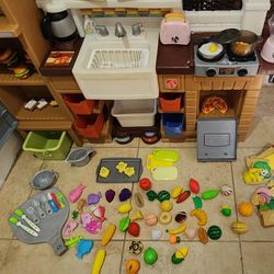 Toddlers Play Kitchen 