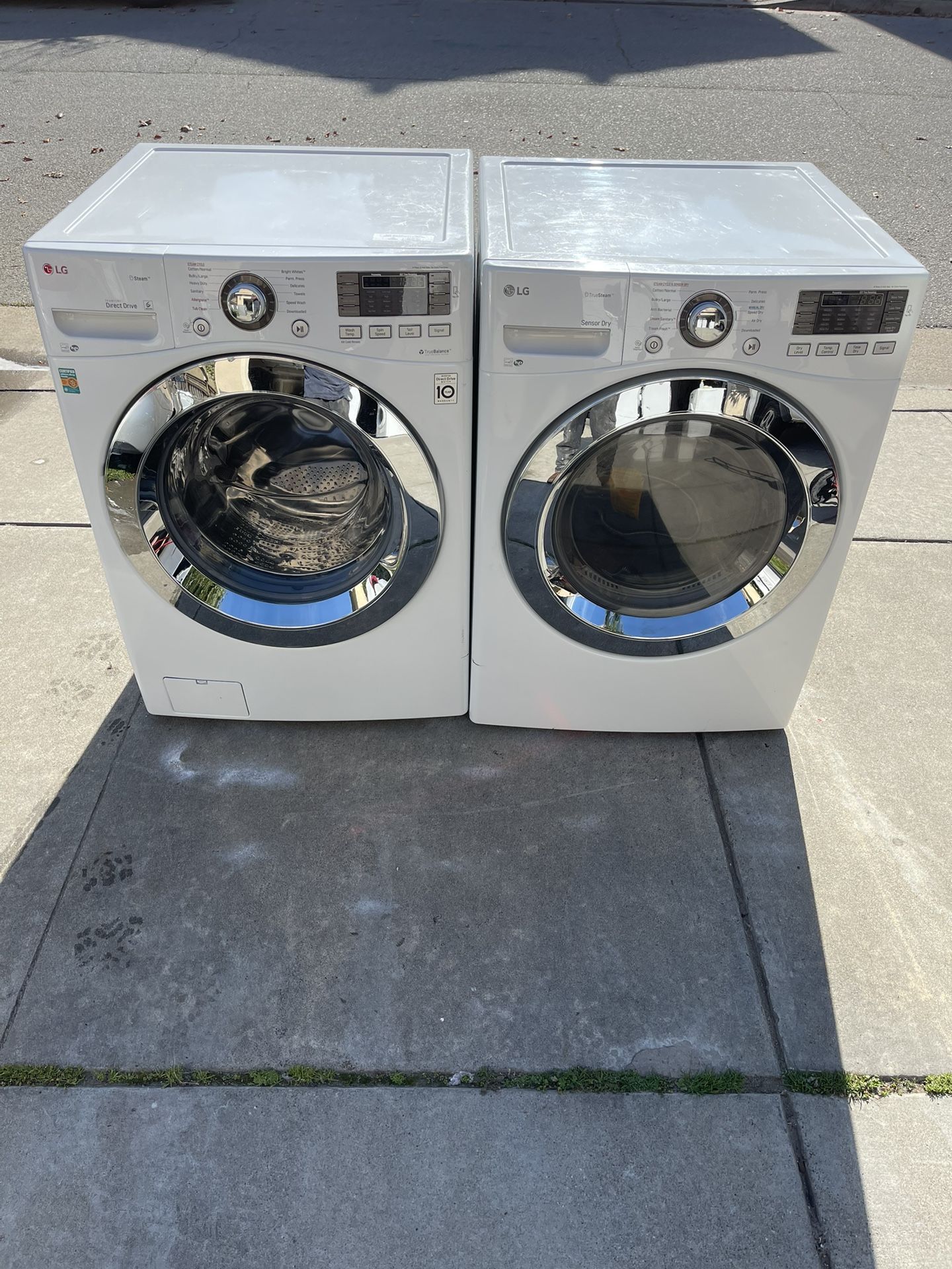 LG washer/dryer (Gas dryer + Stackable) 30 Day Warranty