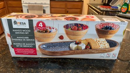 Mesa Mango Wood 4-Piece Serving Set