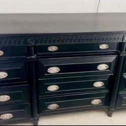 Aspen Home Dresser With Mirror 