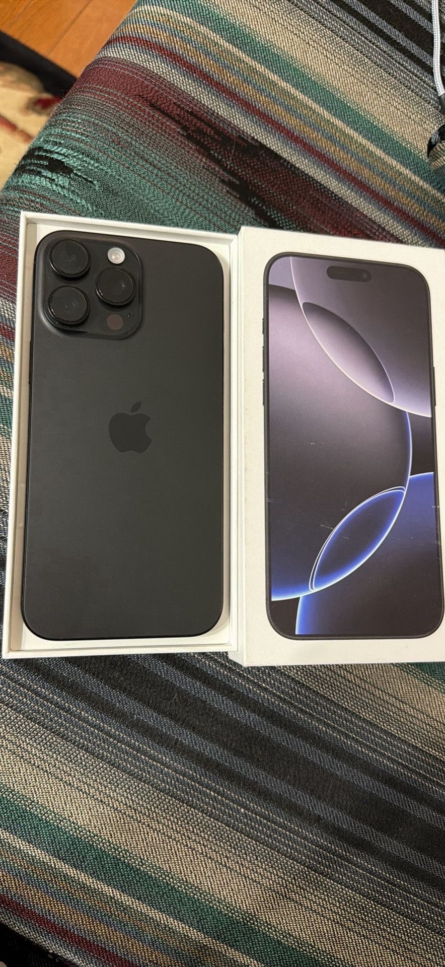 iPhone 16promax unlocked 256gigs