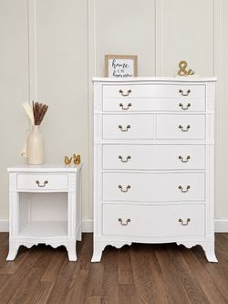 Vintage Drexel Dresser and Nightstand