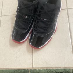 Jordan 11 retro low bred
