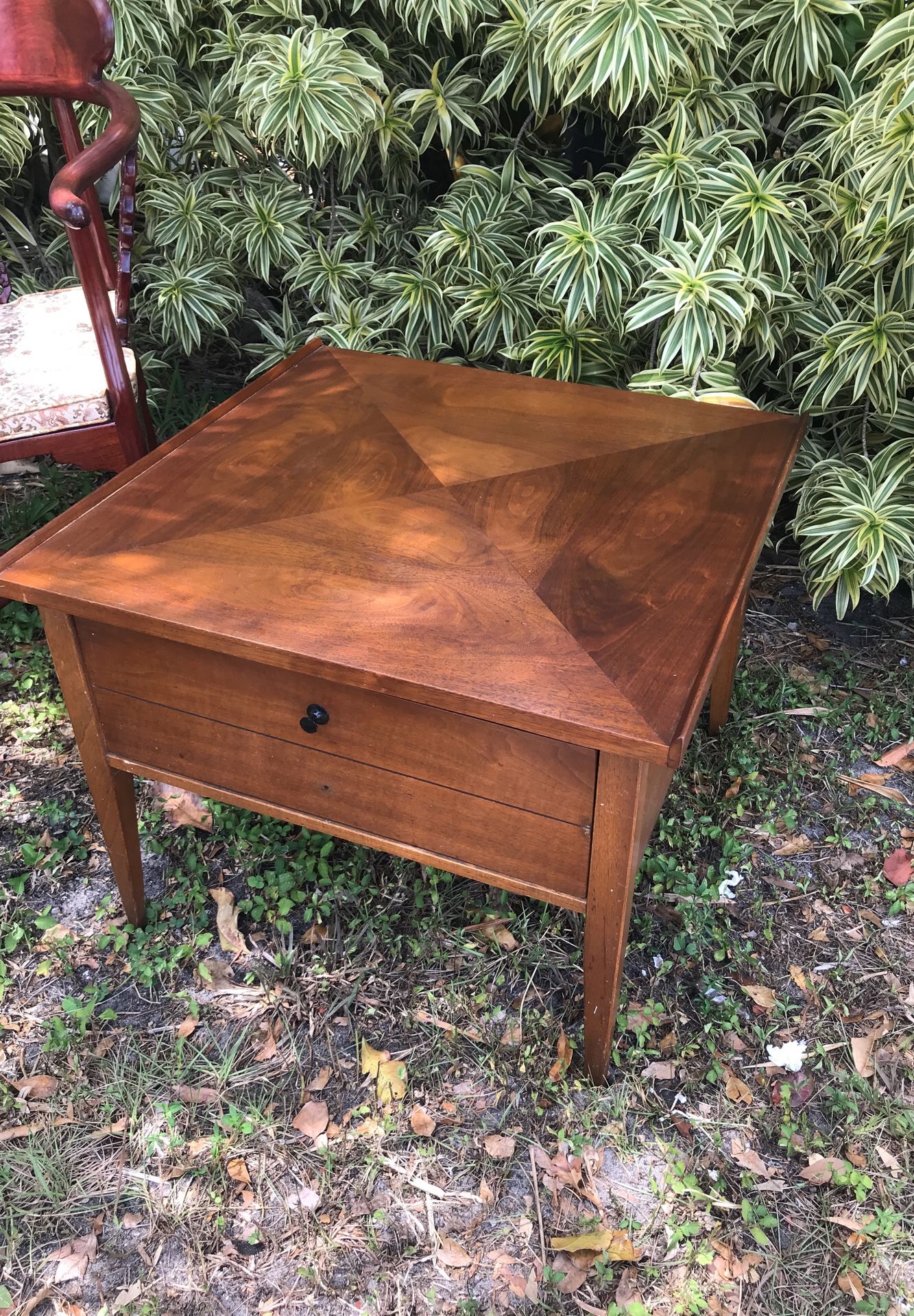 Martinsville end table vintage