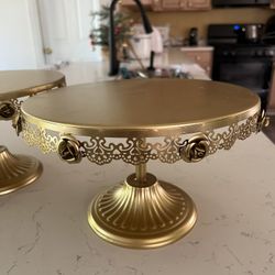 New Cake Holder