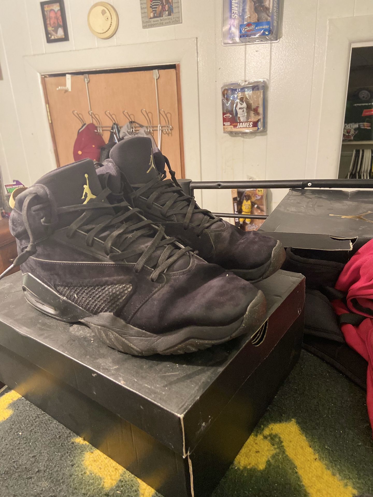 Jordan lift off